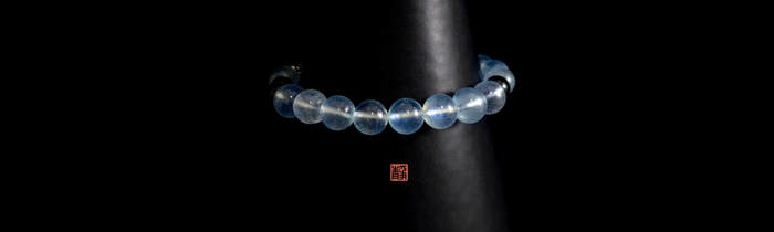 Wearable Feng Shui crystal bracelet with  Aquamarine for communication- JING Balance