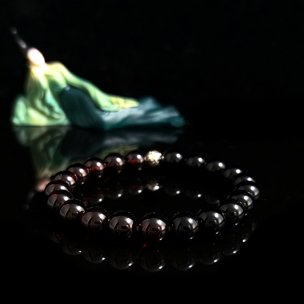 Garnet and Black Tourmaline crystal bracelet for emotional numbness, gentle rewarming, and restoring energy after long-term fear or shutdown – JING Balance