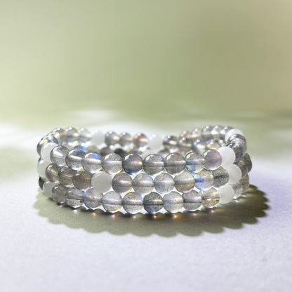 Gray Moonstone and White Hetian Jade crystal bracelet for emotional restlessness at night and can’t calm down