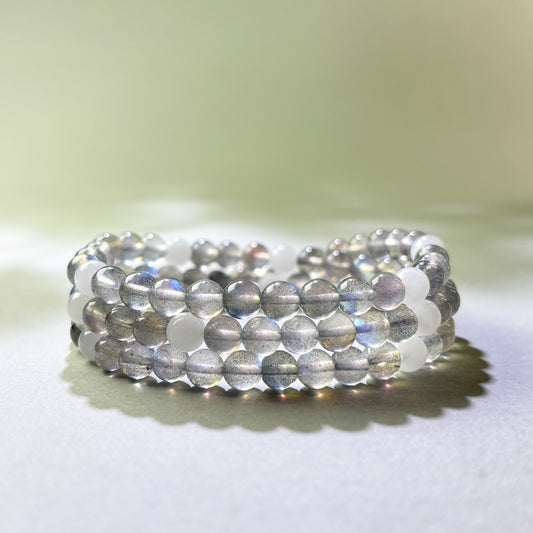 Gray Moonstone and White Hetian Jade crystal bracelet for emotional restlessness at night and can’t calm down
